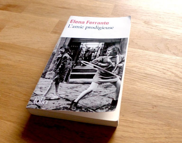 Elena Ferrante L Amie Prodigieuse Tome 1 L’amie prodigieuse d'Elena Ferrante - La vie est un roman